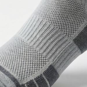 Merino Wool Winter Thermal Sport Socks Unisex Breathable Warm Moisture Wicking Outdoor Hiking Durable Customized Color Pairs - Product Image 5