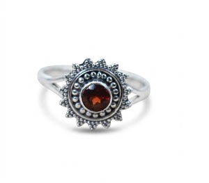 Wholesale Natural Red <b>Garnet</b> 925 Sterling <b>Silver</b> Gemstone <b>Ring</b> Handmade Elegant Fine Jewelry Manufacturer Supplier - Product Image 1