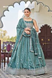 ชุดเลเฮนกา โจลี และผ้าคลุมไหล่ ผ้าไหมเนื้อดี งานปักลาย ดีไซน์ล่าสุด คุณภาพพรีเมียม จากผู้ผลิตและส่งออกทั่วโลก - Product Image 2