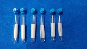 Tube en verre de laboratoire professionnel TOP TECH BIOMEDICALS avec une précision standard de 1 % pour les équipements scientifiques et de test - Product Image 1