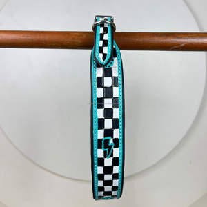 Venta al por mayor de accesorios de collar de perro de diseño a cuadros de cuero genuino con herramientas personalizadas para perros pequeños, medianos y grandes que caminan - Product Image 5