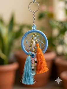 Llavero Atrapasueños Azul con Borlas, Cuentas y Conchas Decorativas - Product Image 4