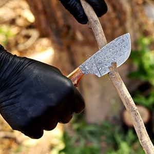 มีดเหล็กดามัสกัสทำมือ ใบมีดแบบ Fixed Blade พร้อมปลอกหนัง EDC ด้ามจับไม้พะยูง สำหรับล่าสัตว์ ปอกหนัง ตั้งแคมป์  รับผลิตตามแบบ OEM/ODM - Product Image 5