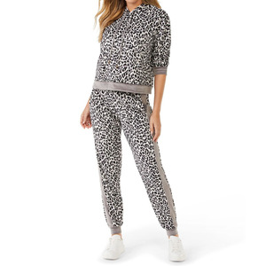 Custom Cotton Polyester Training Suit Four Way Stretch Fitness High Quality Compression Workout Suit for Women - Product Image 1
