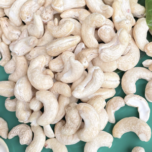 Nueces de Anacardo W180 a Precio de Fábrica, Nueces de Anacardo a Granel con Impuestos Incluidos - Product Image 1