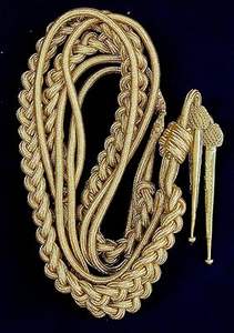 Cordons d'épaule, aiguillettes et lanières personnalisés pour uniformes – Badges sur mesure de haute qualité – Tressés avec fil doré - Product Image 6