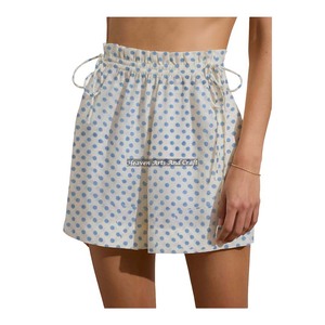 Shorts de sport d'été élégants pour femmes toutes tailles, avec cordon de serrage, respirants, décontractés, de haute qualité, avec logo personnalisé - Product Image 1