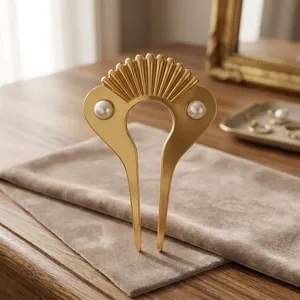 Pasador de Pelo Elegante con Perlas y Diseño de Abanico, Color Marfil, para Novias, Joyería para el Cabello con Diseño de Abanico Opulento - Product Image 4