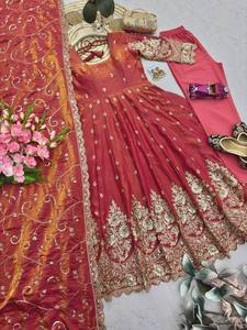 Costume Anarkali orange avec dupatta brodé, robe de mariage indienne moderne pour femme, longueur normale, coupe régulière, séchage rapide, toutes saisons - Product Image 5