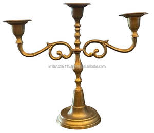 Candélabre en laiton d'inspiration antique élégant idéal pour les centres de table dîners aux chandelles et les paramètres du patrimoine - Product Image 6