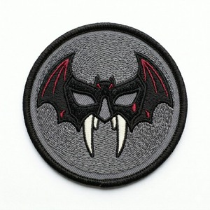 Parche Bordado Personalizado de Calavera Gótica con Alas de Murciélago, Redondo, Termoadhesivo, para Chaqueta de Motero, Ropa Rock, Suministro al por Mayor DIY - Product Image 5