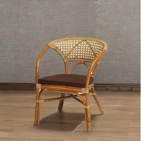 Fauteuil SIENTA en rotin et bois, fait main, style classique et moderne, idéal pour l'extérieur, les jardins, les appartements, les hôtels et les villas – Meilleure vente