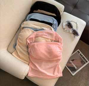 Top Corto Casual sin Costuras Starlight Dust con Sujetador Incorporado, Cuello Halter, Adornos de Diamantes de Imitación, Ecológico, Suave, de Algodón y Spandex - Product Image 1