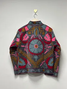 Chaqueta de terciopelo gris con bordado floral bohemio Suzani, abrigo de invierno de manga larga, artesanal, vintage, étnico, para mujer - Product Image 1
