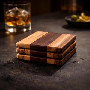 Sous-verre en bois unique, artisanal, moderne, résistant à la chaleur, personnalisable pour ajouter une touche rustique classique, sous-verre carré en bois design - Product Image 1
