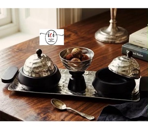 Ensemble de plats de service de mariage en aluminium martelé argenté poli, écologique, de luxe moderne, de forme irrégulière - Product Image 1
