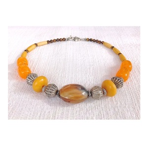 Collar de Resina Lucite Hecho a Mano, Joyería India para Damas, Precio de Mayoreo, Hecho en India - Product Image 4