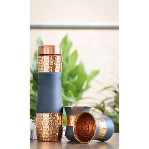 Black Grip Copper Water Bottle Dual Finish Hammered Design Leakproof Handcrafted Reusable Ayurvedic Drinking Bottle - Product Image 5