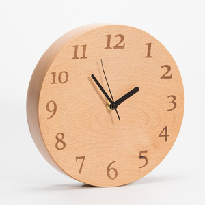 Horloge numérique électrique silencieuse en bambou de style antique avec affichage à aiguilles 12 heures, finition brun clair, pendule en verre - Product Image 4