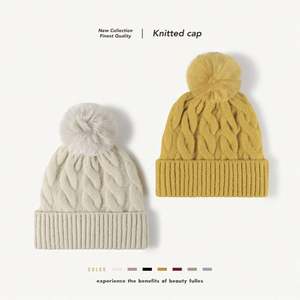 Bonnet en laine tricoté léger à rayures jacquard avec doublure polaire pour l'automne et l'hiver, protection des oreilles - Product Image 1