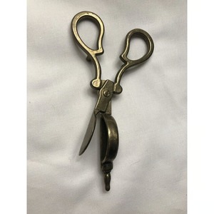 Coupe-mèche de luxe en acier inoxydable pour l'entretien des bougies, coupe précise, long manche, poignée ergonomique, résistant à la rouille, finition durable - Product Image 1