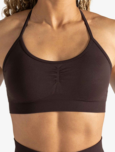 Ensemble de sport 2 pièces pour femme : Soutien-gorge court rembourré personnalisé et short de yoga taille haute sculptant les hanches pour la gym et le fitness - Product Image 2