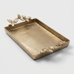 Bandeja de Servir de Metal Plateado de Lujo con Diseño de Mimbre y Asas, Elegante Plato Rectangular Decorativo para Fiestas - Product Image 5