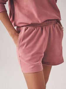 Ensemble de survêtement personnalisé brodé pour femme, effet délavé, comprenant un sweat à capuche zippé et un short de jogging - Product Image 4