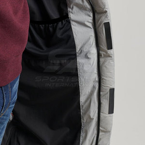 Abrigo Largo Acolchado Premium para Invierno con Aislamiento Térmico y Corte Elegante para Comodidad al Aire Libre - Product Image 6