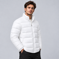 Vestes matelassées haut de gamme pour hommes, dotées d'une coque extérieure résistante, d'une doublure douce et de poches pratiques pour les journées froides.