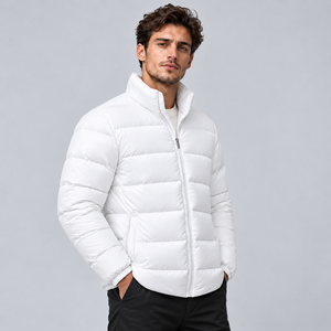 Chaquetas acolchadas premium para hombre con capas exteriores resistentes, forro suave y bolsillos prácticos para el clima frío diario. - Product Image 6