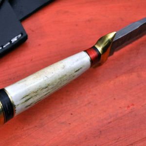 Couteau de chasse à lame fixe en acier Damas fait main, manche en bois de cerf, pointe tombante - Product Image 5