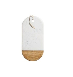 Elegante tabla de cortar de mármol para servir queso, frutas y aperitivos gourmet - Product Image 4