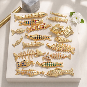 Pendentif en forme d'arête de poisson plaqué or XH, corail, strass multicolores, breloque animale marine pour la fabrication de bijoux - Product Image 4