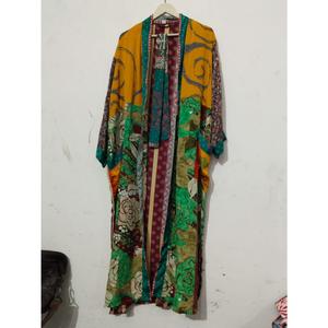 Kimono de Seda Hecho a Mano de Primera Calidad, Estilo Vintage con Parches, Talla Única, Ropa de Dormir para Mujer - Product Image 5