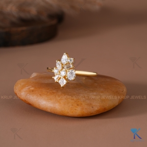 Bague de fiançailles en or massif avec diamants de laboratoire en grappe fantaisie, bijoux fins vintage multi-formes pour mariée, cadeau personnalisé pour anniversaire ou fête - Product Image 2