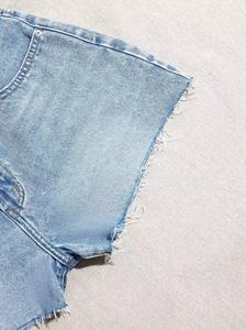 Shorts en jean taille haute pour femme, couleur unie, fermeture boutonnée, cinq poches, coupe classique, délavé, style décontracté - Product Image 2