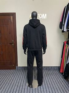 Vente en gros Ensemble de survêtement de jogging personnalisé avec fermeture à glissière intégrale et respirant Vêtements de sport à manches longues Activité de plein air disponible pour les hommes Ensemble - Product Image 3