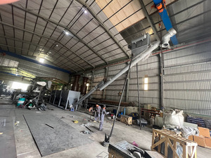 Système de déchargement de sacs en vrac industriels pour un déchargement sûr et efficace des sacs FIBC dans les industries chimiques, alimentaires et de transformation de matériaux en vrac - Product Image 5