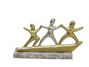 Estatua Familiar de Tres Figuras en Aluminio Dorado y Plateado, Hecha a Mano, Escultura Moderna Abstracta de Personas, Adorno Decorativo para el Hogar - Product Image 3