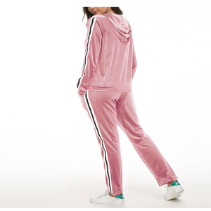2026 New Streetwear Style Women Velvet breathable <b>Tracksuits</b> Hot Selling <b>Velour</b> Two Piece Velvet <b>Tracksuit</b> Set For Outdoor Wear - Product Image 6