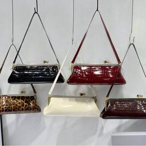 Bolso de Hombro con Cierre Kiss Lock para Mujer, Bolso de Mano de PU con Patrón de Cocodrilo para Fiesta o Boda - Product Image 1