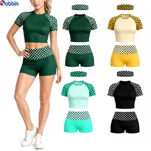 Ensembles de shorts personnalisés pour femmes, ensemble sportif 3 pièces rose à pois pour femmes, haut court à manches courtes avec short assorti, vêtements de printemps - Product Image 3
