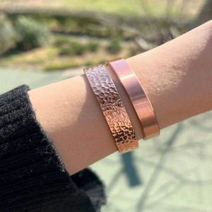 Bracelet en cuivre massif pur, fait main, ajustable, bracelet manchette unisexe, bijou en cuivre, cadeau - Product Image 6