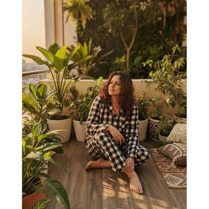 Conjunto de Pijama de Franela Retro para Mujer, Ropa de Dormir de Invierno con un Toque Vintage Elegante - Product Image 3