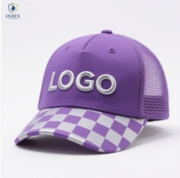 Gorra Trucker de Malla Morada INDEX APPAREL, 6 Paneles, Ajustable, Unisex, Casual, Primavera Verano, Visera a Cuadros, Logotipo Bordado en la Parte Delantera