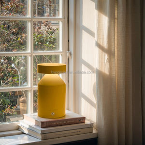 Lampe de bureau minimaliste et moderne à commande tactile LED Lampe de lecture à intensité variable pour chambre à coucher Veilleuse Type-C Décor pour restaurant bar - Product Image 2