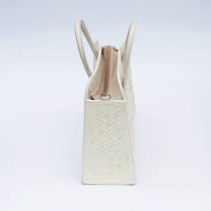 Sac à main en forme de boîte pour femme – Matériau en feuilles de palmier tissées à la main de haute qualité – Style élégant et raffiné - Product Image 3