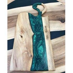 Planche à découper artisanale en bois et résine époxy - Ustensile de cuisine multifonctionnel et durable, compatible lave-vaisselle - Product Image 1