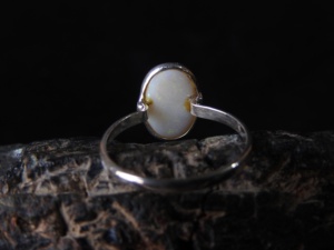 Bague de mariage australienne multi-feux - Argent - Pierre de naissance d'octobre - Opale solide - 11x7mm - Taille US 7 - Fabrication artisanale - Sertissage classique à griffes - Troisième - Product Image 6